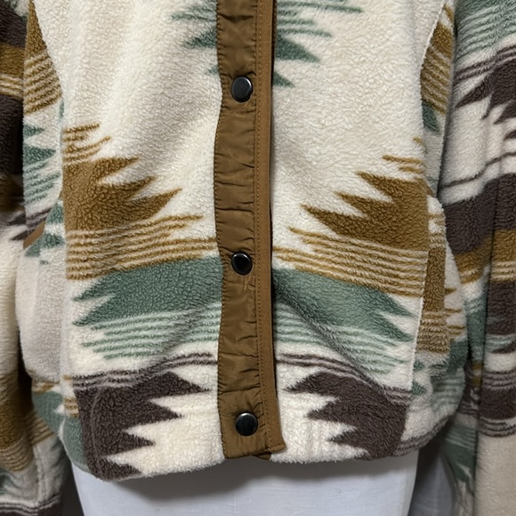 Fleece Snap Front -Aztec Print-Sz L - Picture 3 of 16